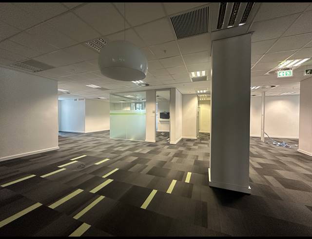545M² OFFICE TO LET IN SANDTON CENTRAL